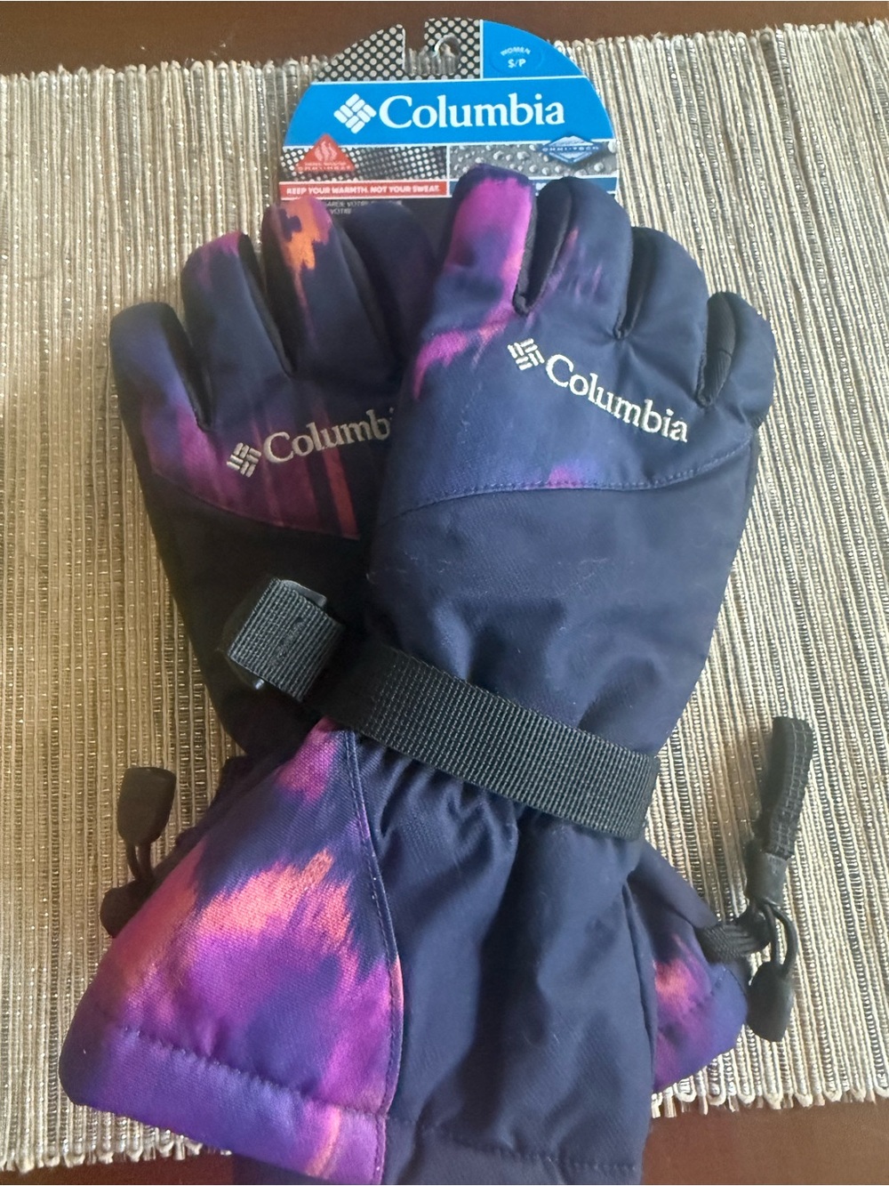 NWT Columbia Breezy Heights OmniShield Gloves